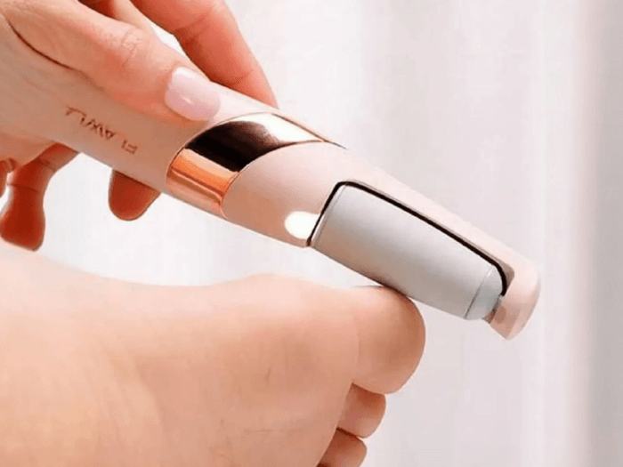 ⁦جهاز تنعيم القدمين وإزالة الجلد الميت برأسين للتقشير ( ناعم + خشن )⁩ - الصورة ⁦2⁩