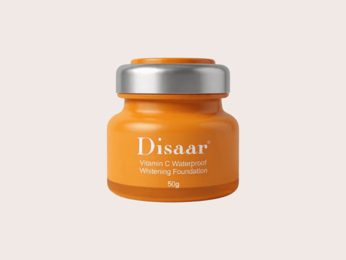 ⁦كريم أساس ومبيض ديسار Disaar بفيتامين C يوفر حماية متكاملة للبشرة⁩ - الصورة ⁦2⁩